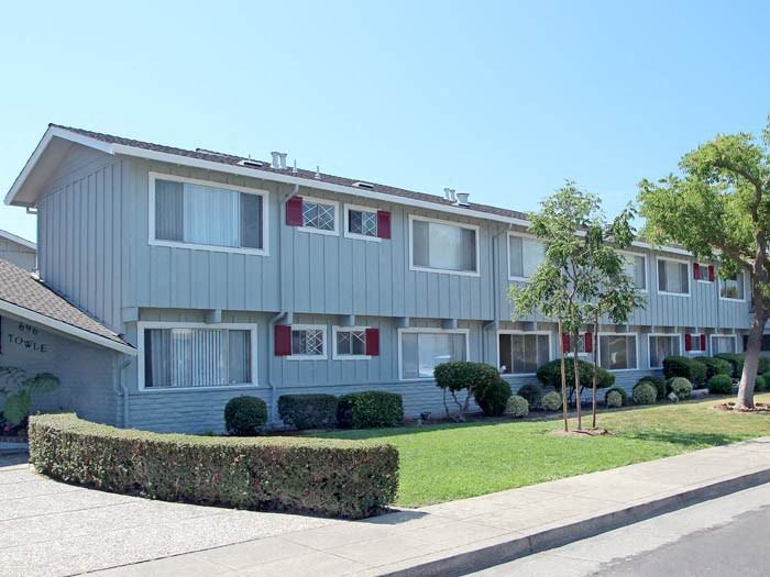 Listing photo 1 of 5
