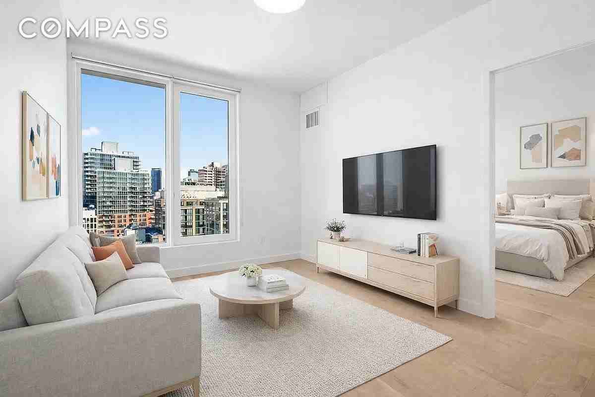 Listing photo 1 of 5