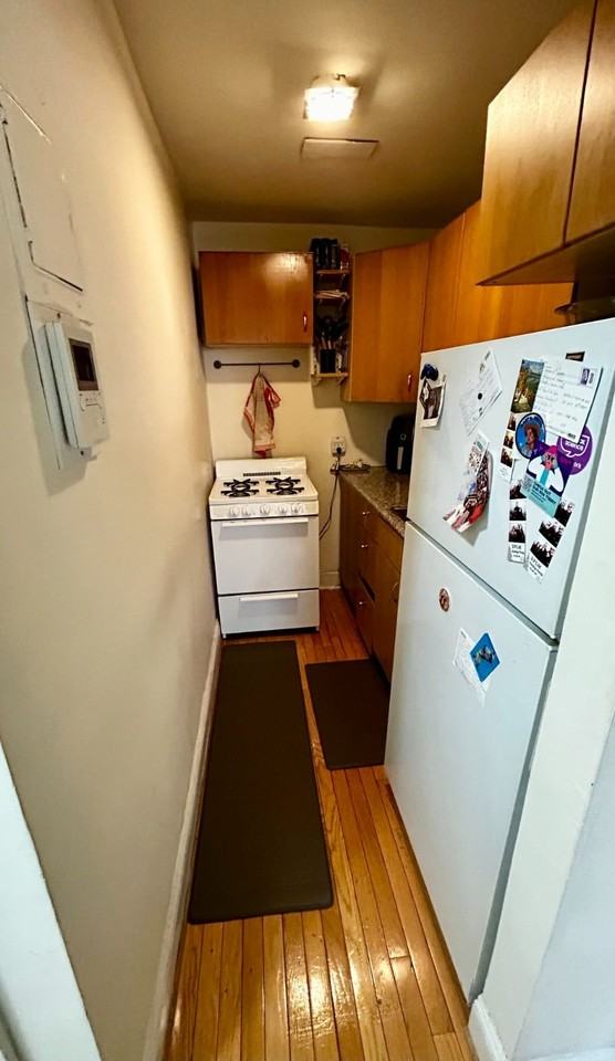 Listing photo 1 of 5