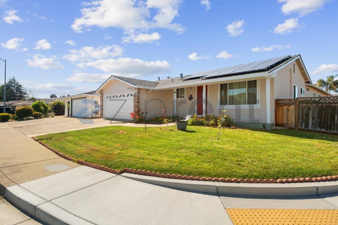 Listing photo 1 of 5