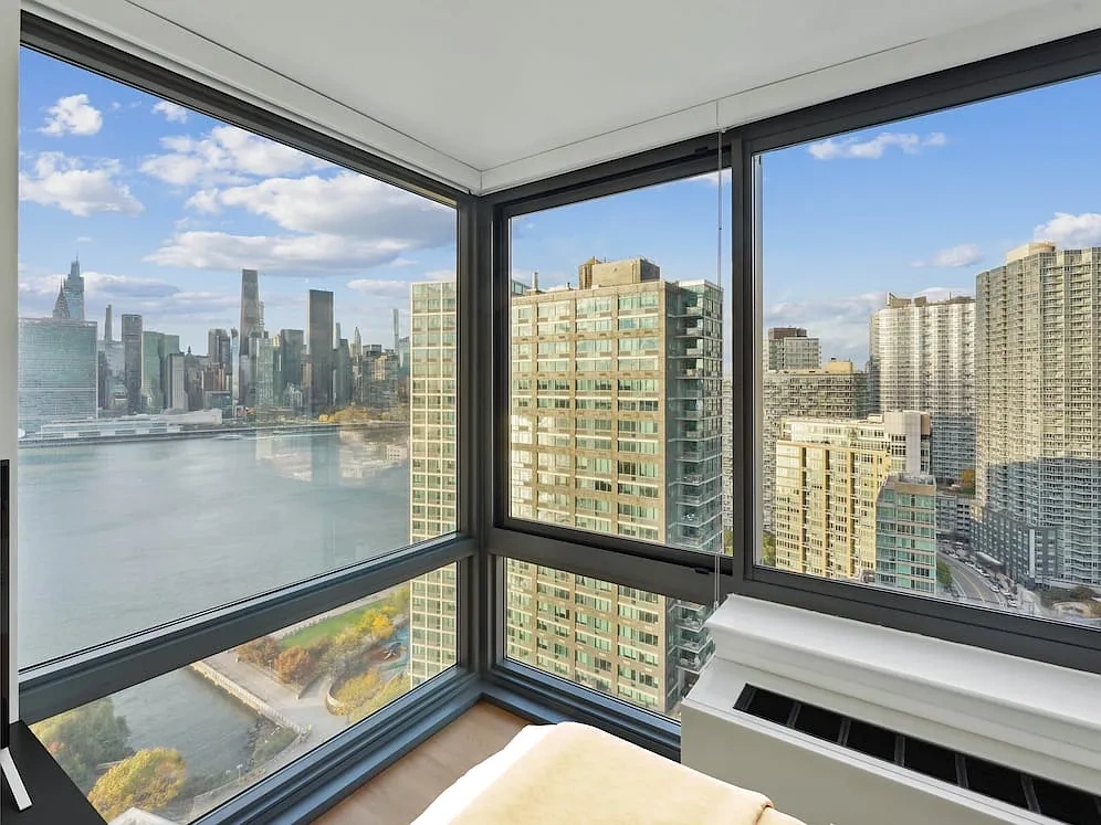 Listing photo 1 of 5