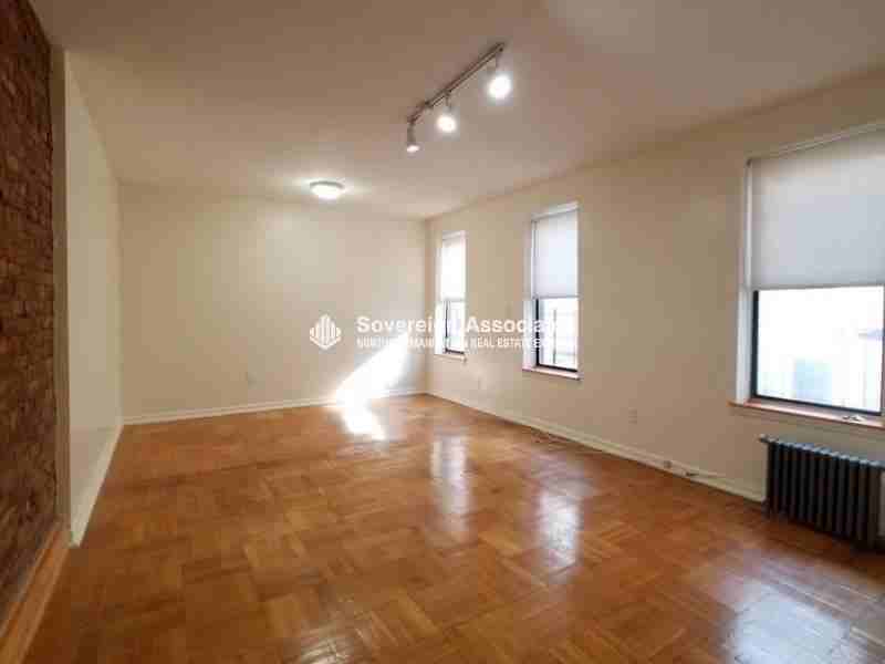 Listing photo 1 of 5