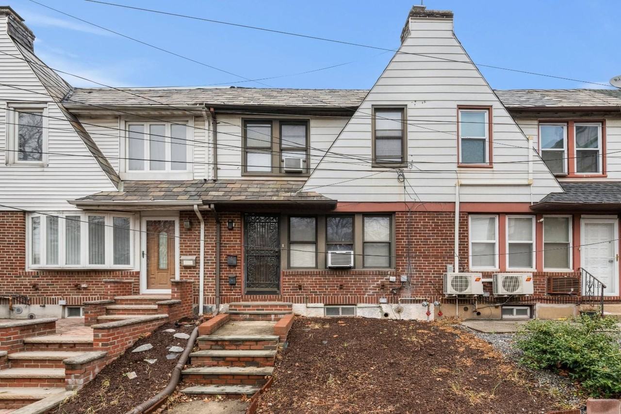 Listing photo 1 of 5