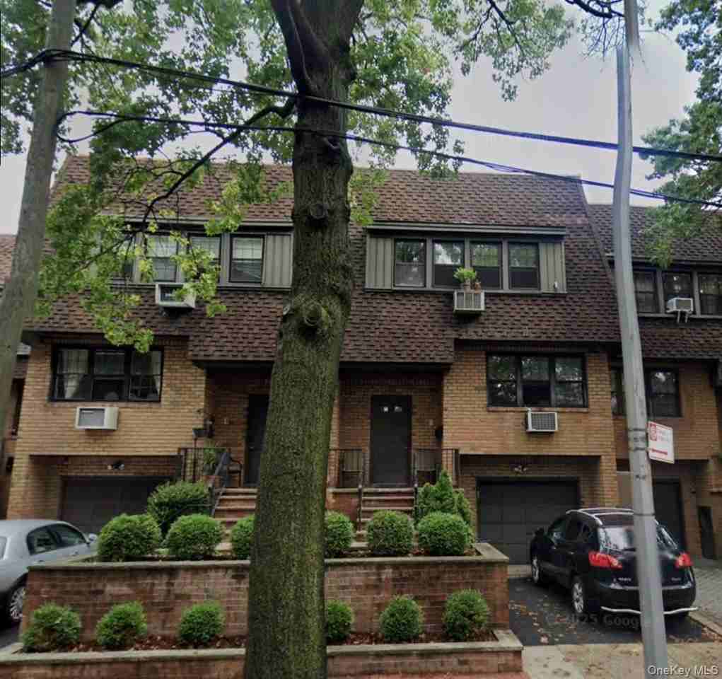 Listing photo 1 of 5