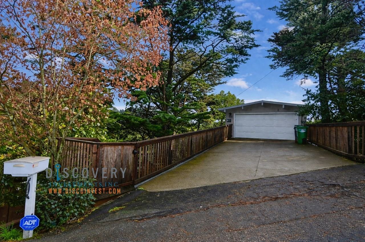 Listing photo 1 of 5