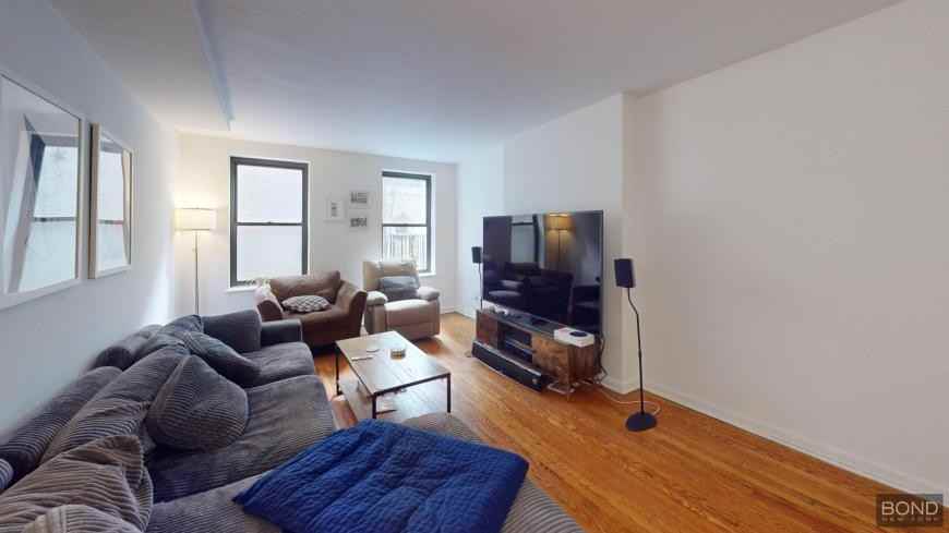 Listing photo 1 of 5