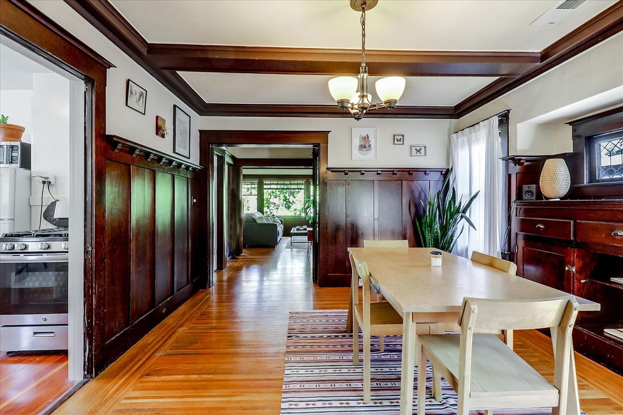 Listing photo 1 of 5