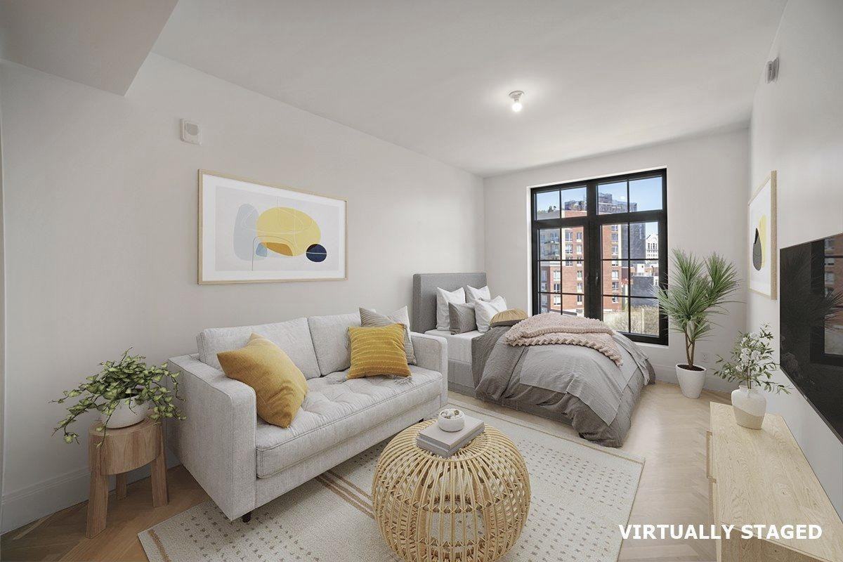 Listing photo 1 of 5