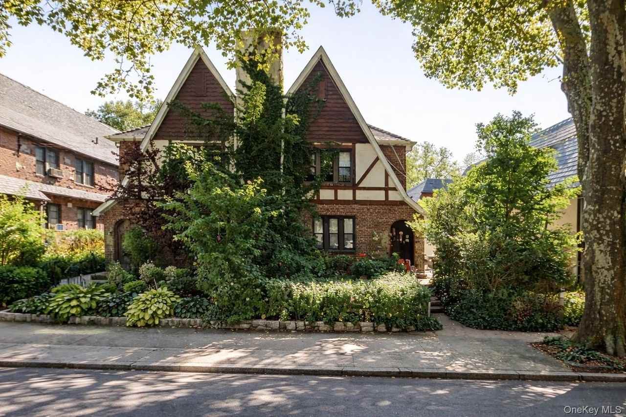 Listing photo 1 of 5