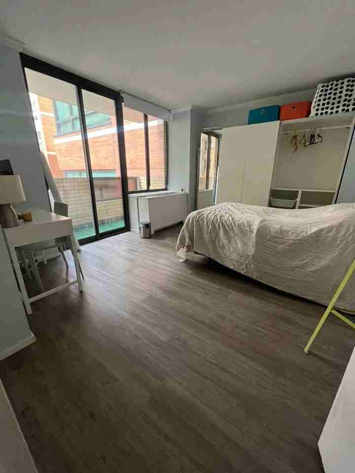 Listing photo 1 of 5