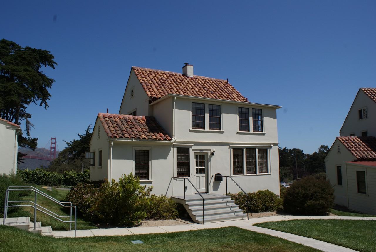Listing photo 1 of 5