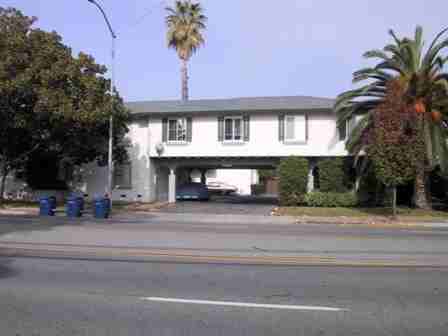 Listing photo 1 of 4