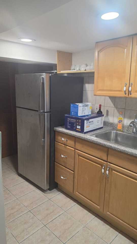 Listing photo 1 of 5