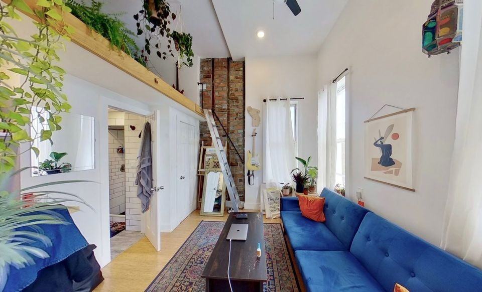 Listing photo 1 of 5