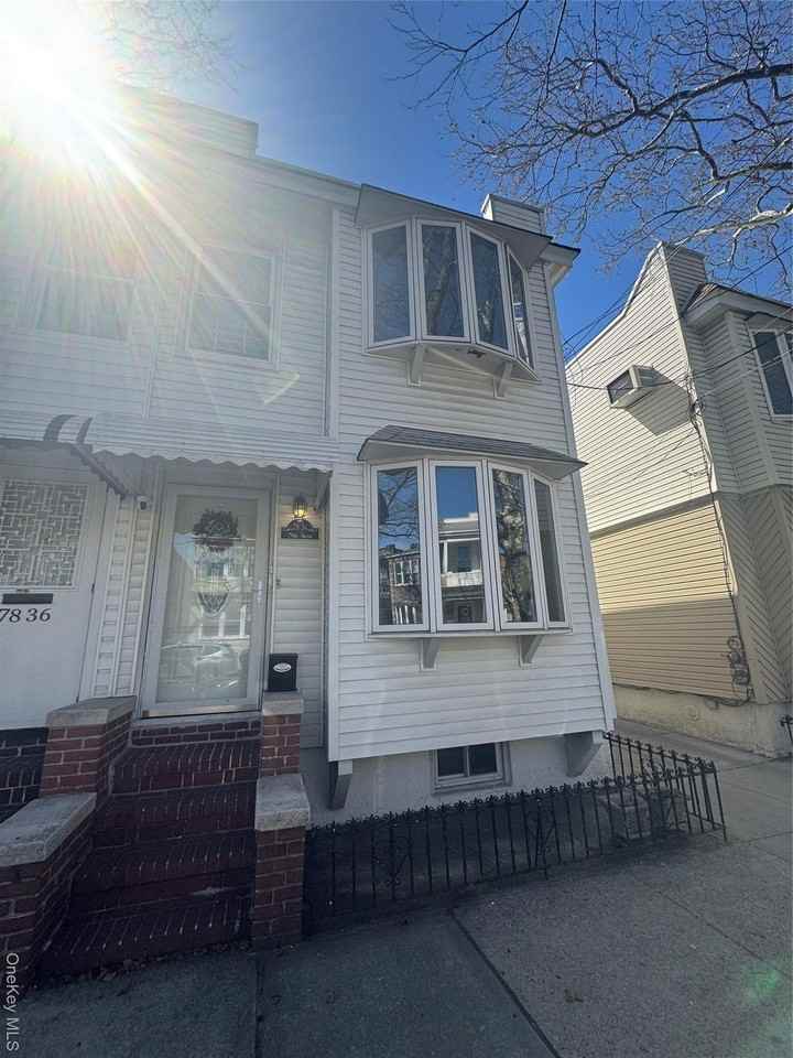 Listing photo 1 of 5