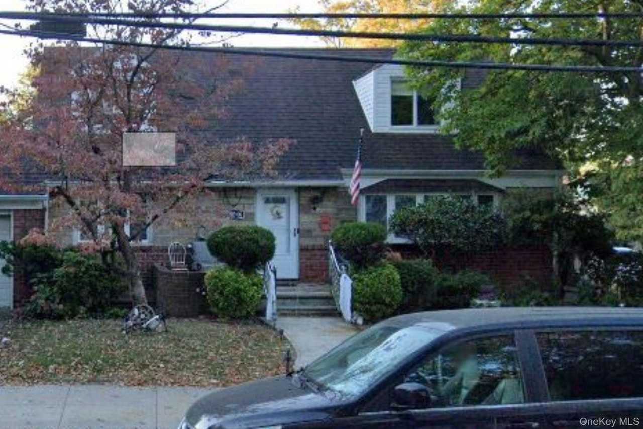 Listing photo 1 of 5