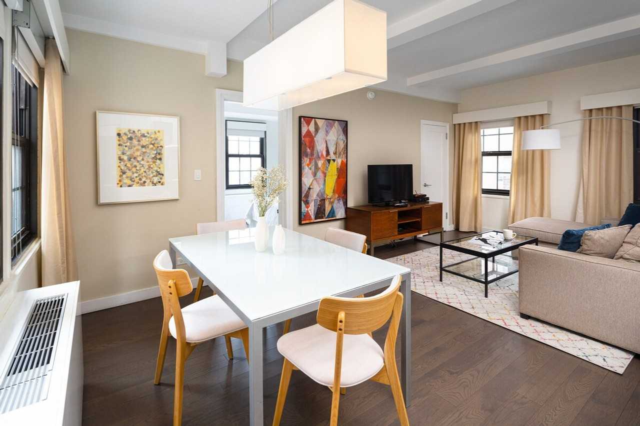 Listing photo 1 of 5