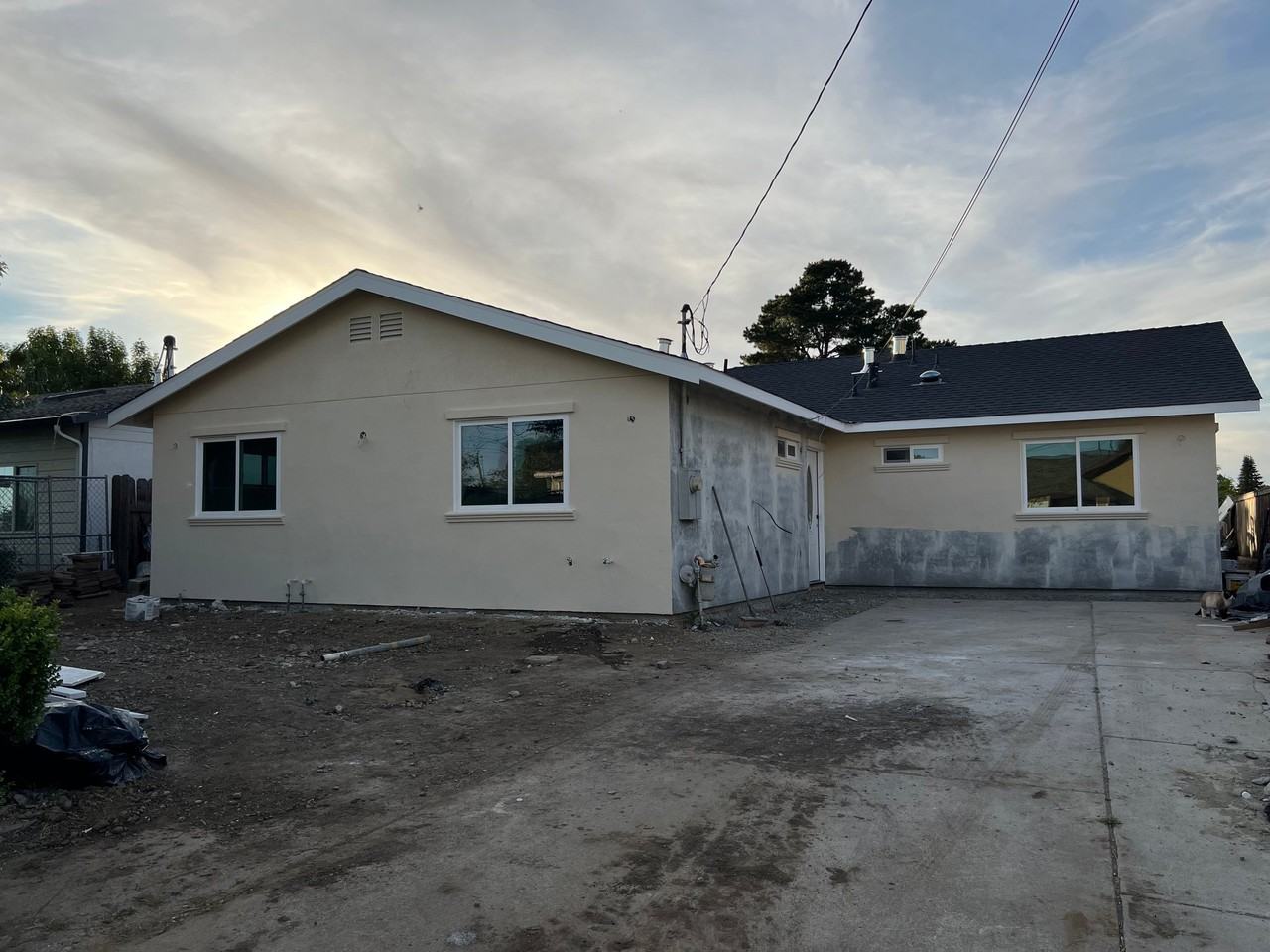Listing photo 1 of 3