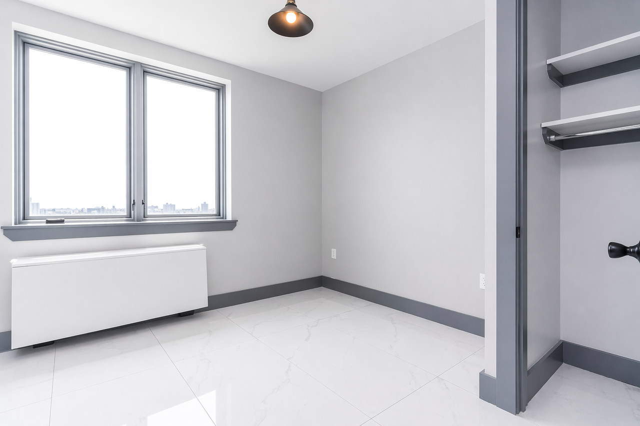 Listing photo 1 of 5