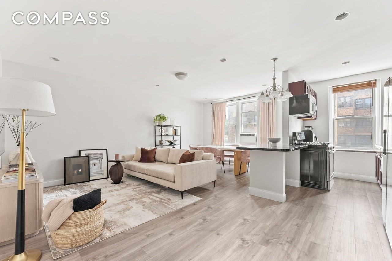 Listing photo 1 of 5