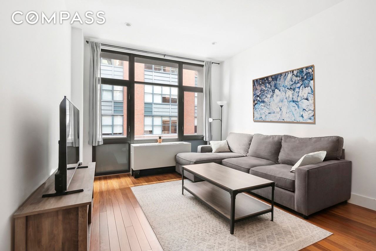 Listing photo 1 of 5