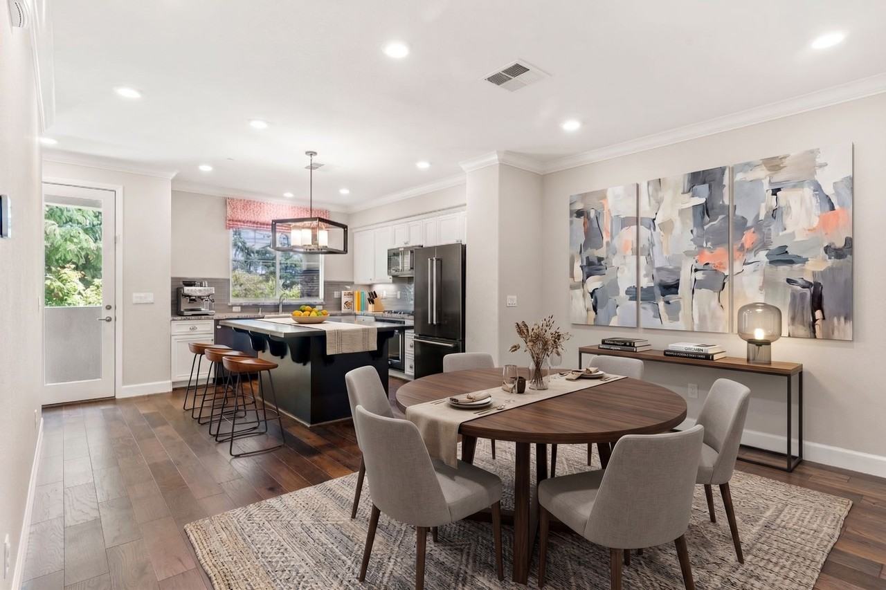 Listing photo 1 of 5