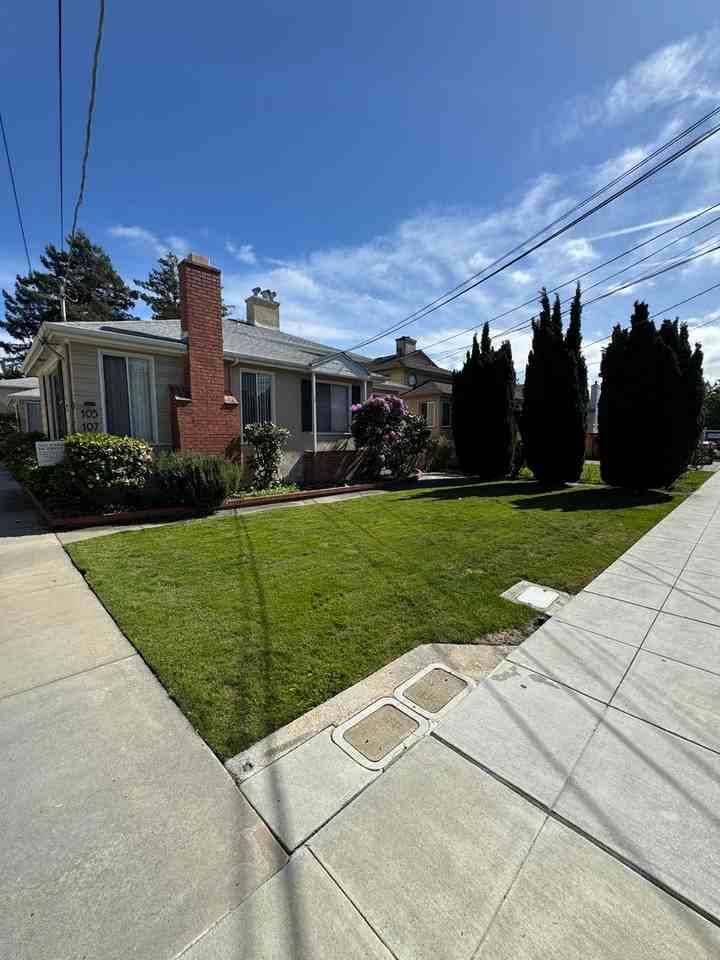 Listing photo 1 of 5