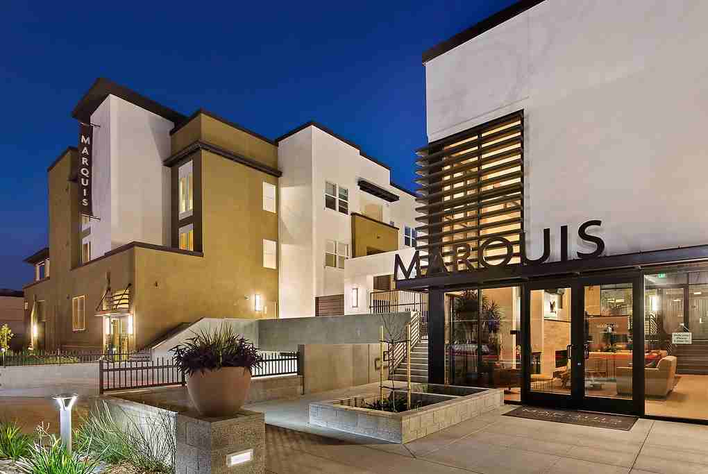 Listing photo 1 of 5