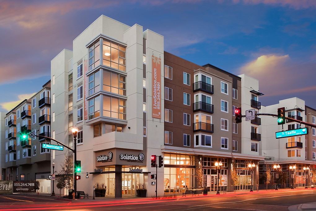 Listing photo 1 of 5