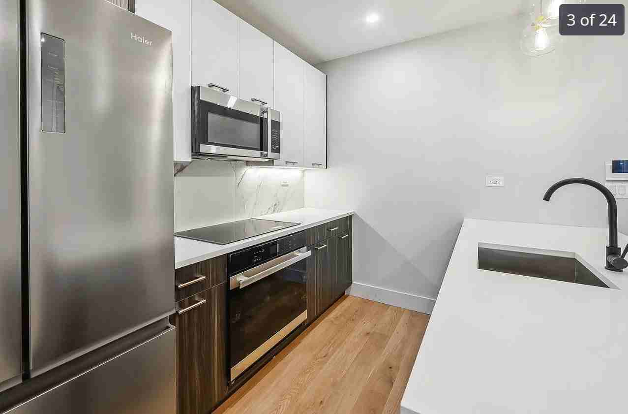 Listing photo 1 of 5