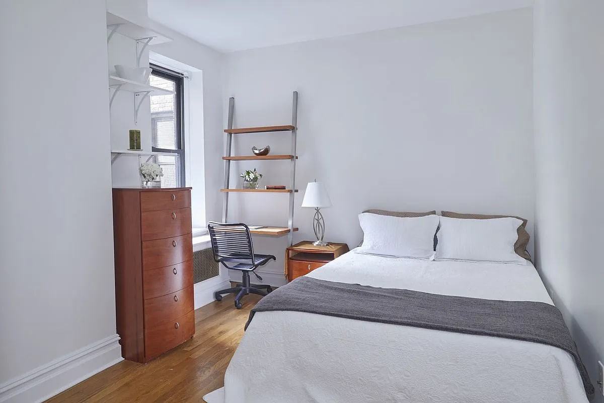 Listing photo 1 of 5