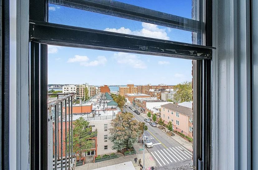 Listing photo 1 of 5