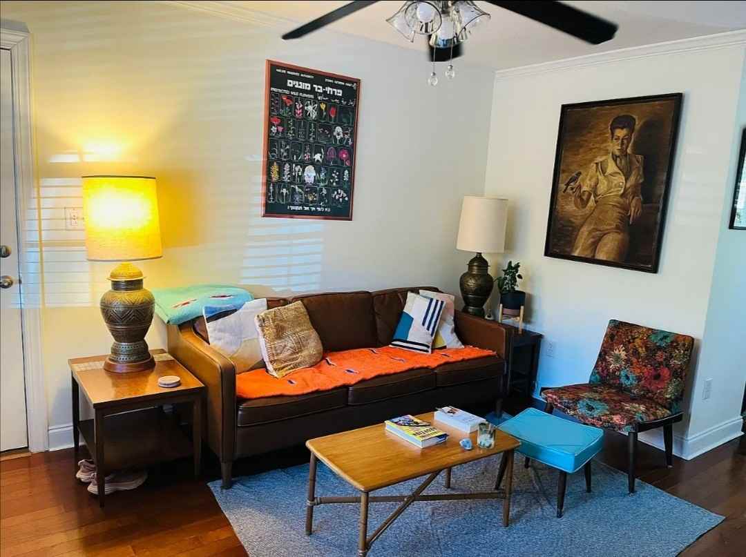 Listing photo 1 of 5