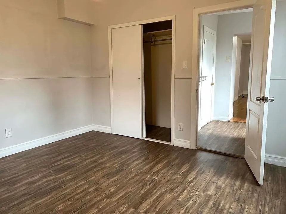 Listing photo 1 of 5