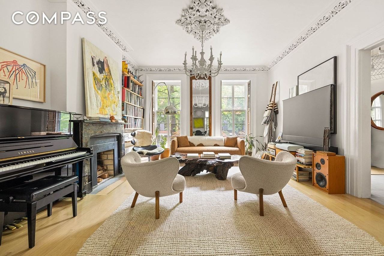 Listing photo 1 of 5