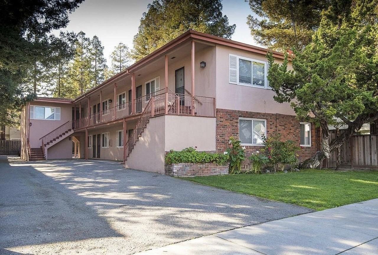 Listing photo 1 of 5