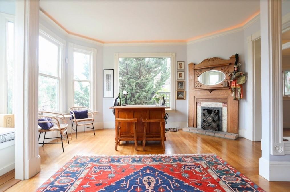 Listing photo 1 of 5