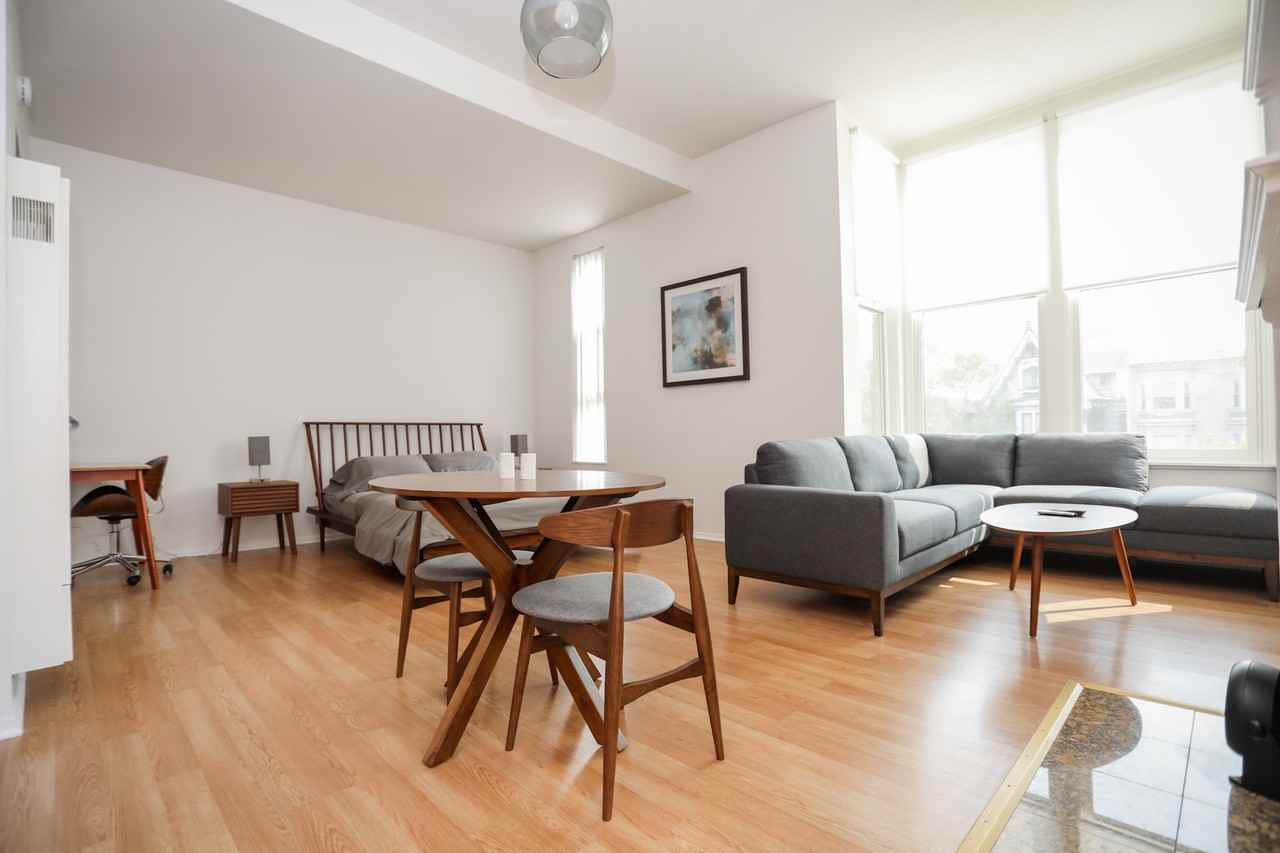 Listing photo 1 of 5