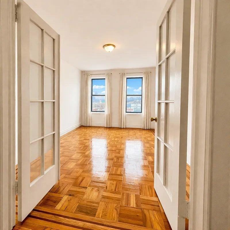 Listing photo 1 of 5