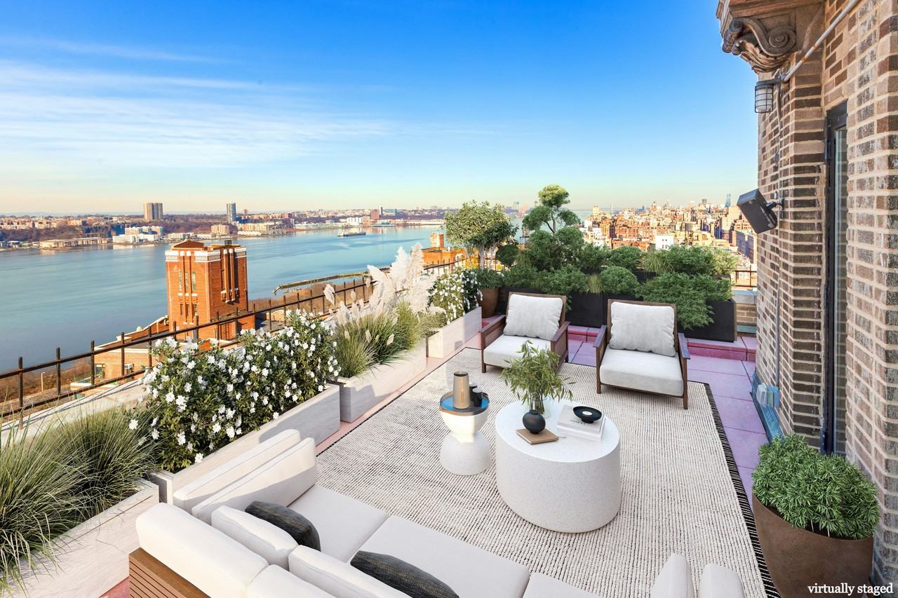 Listing photo 1 of 5