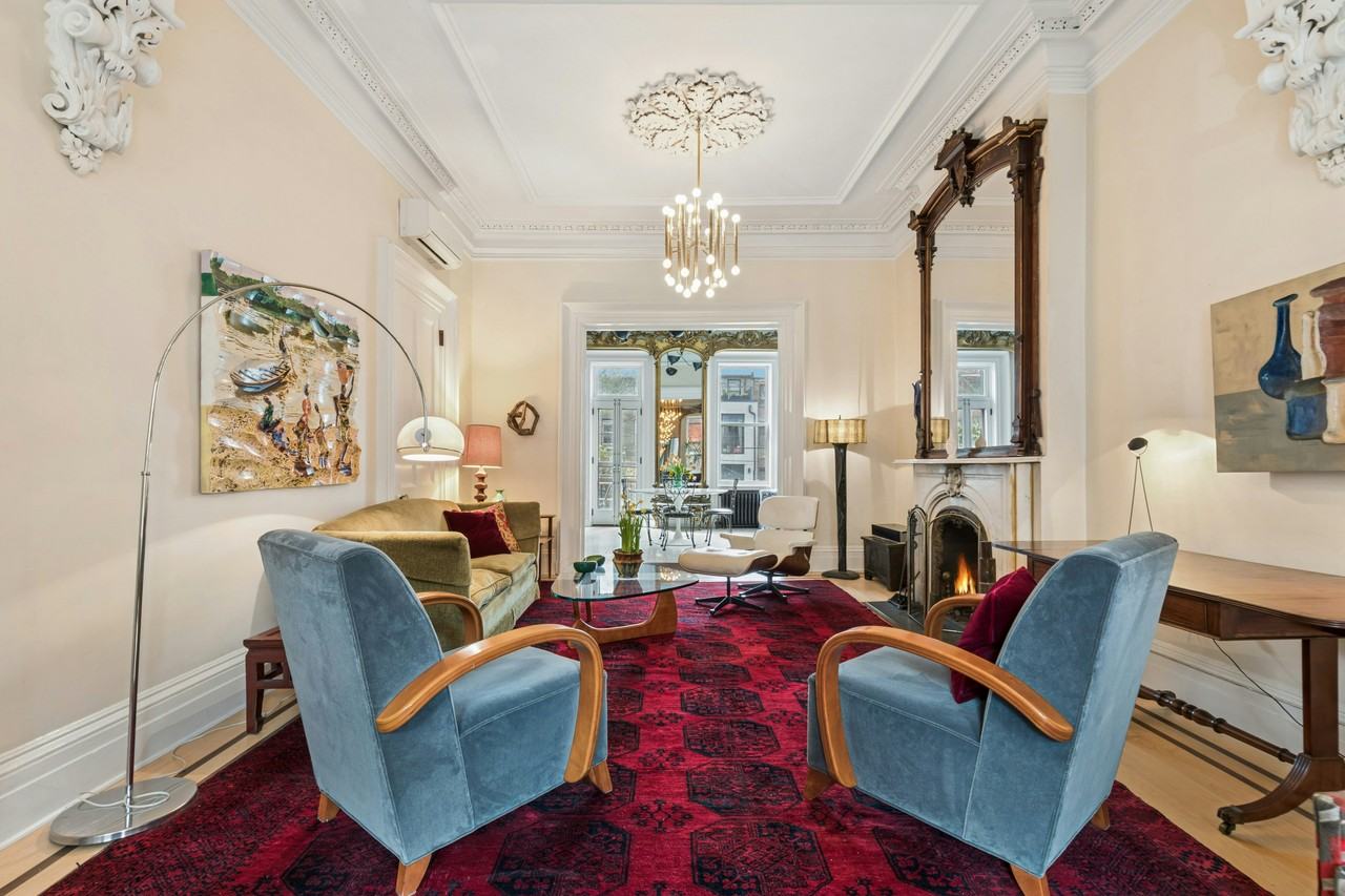 Listing photo 1 of 5