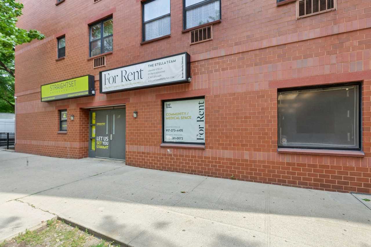 Listing photo 1 of 5