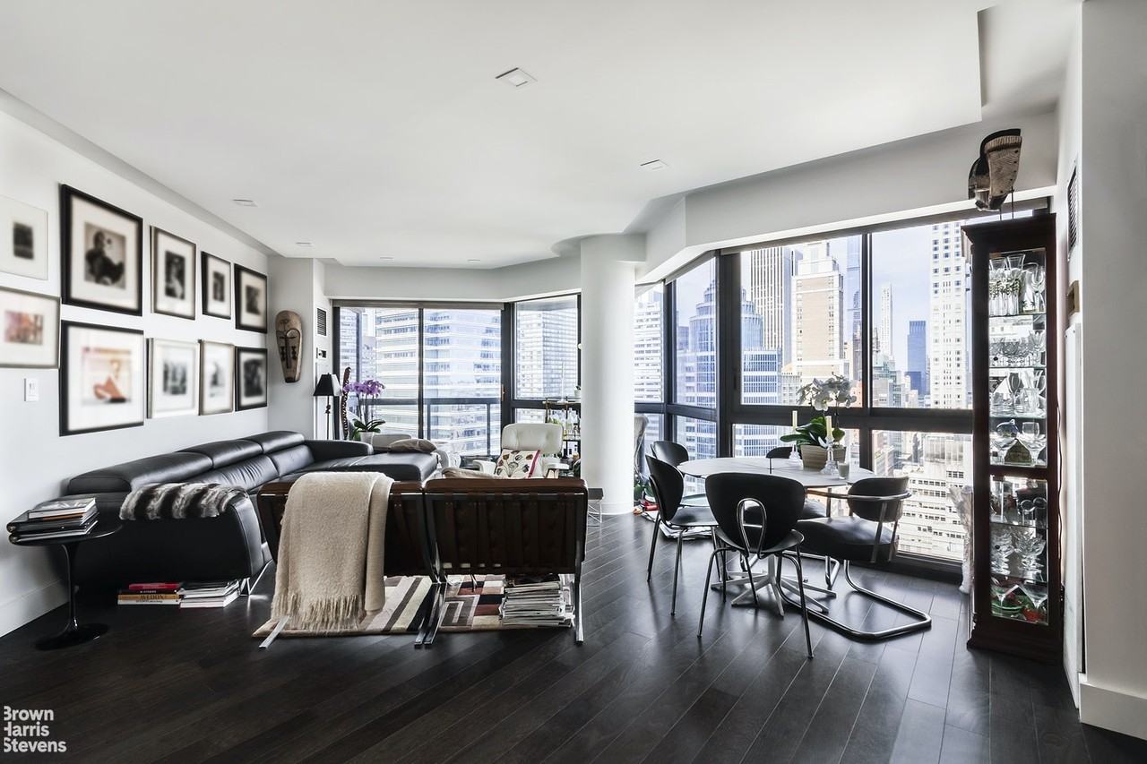 Listing photo 1 of 5