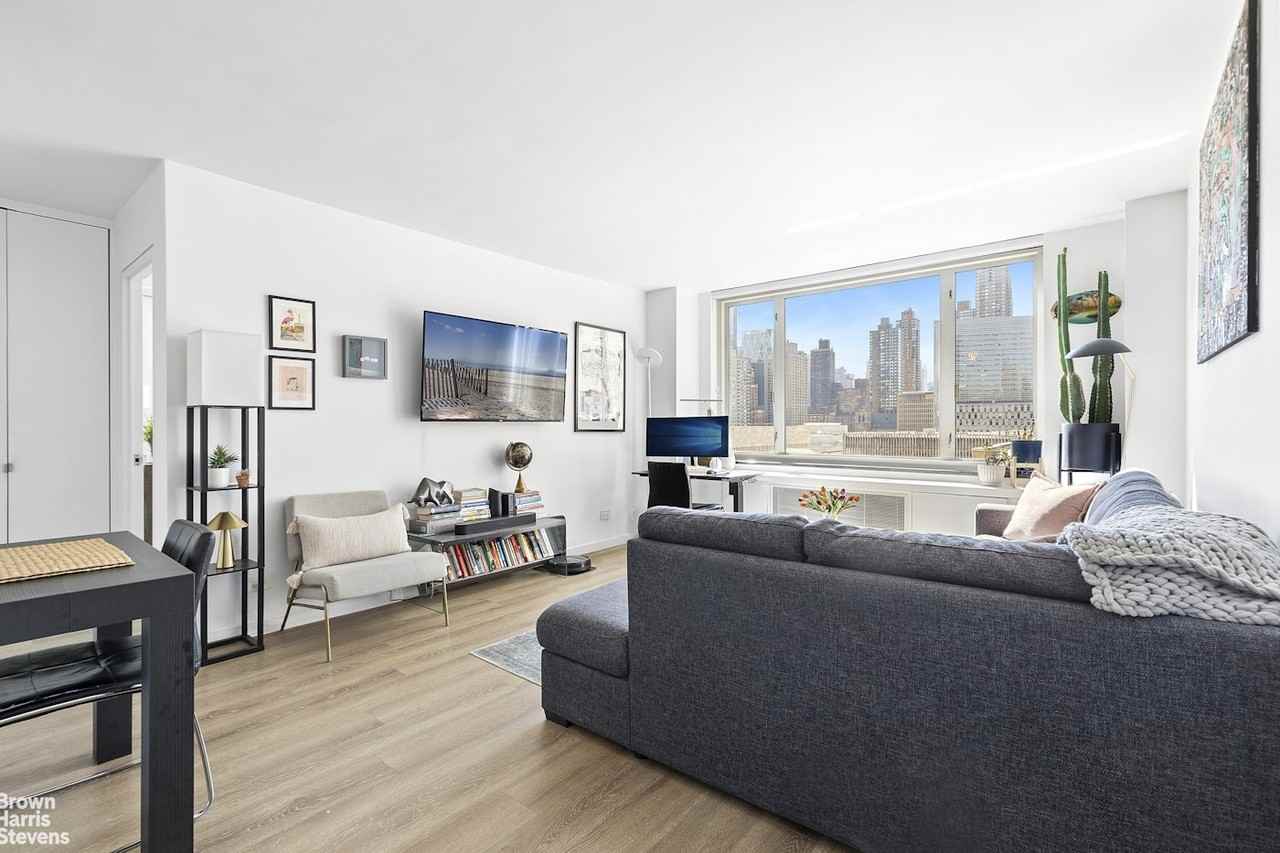 Listing photo 1 of 5