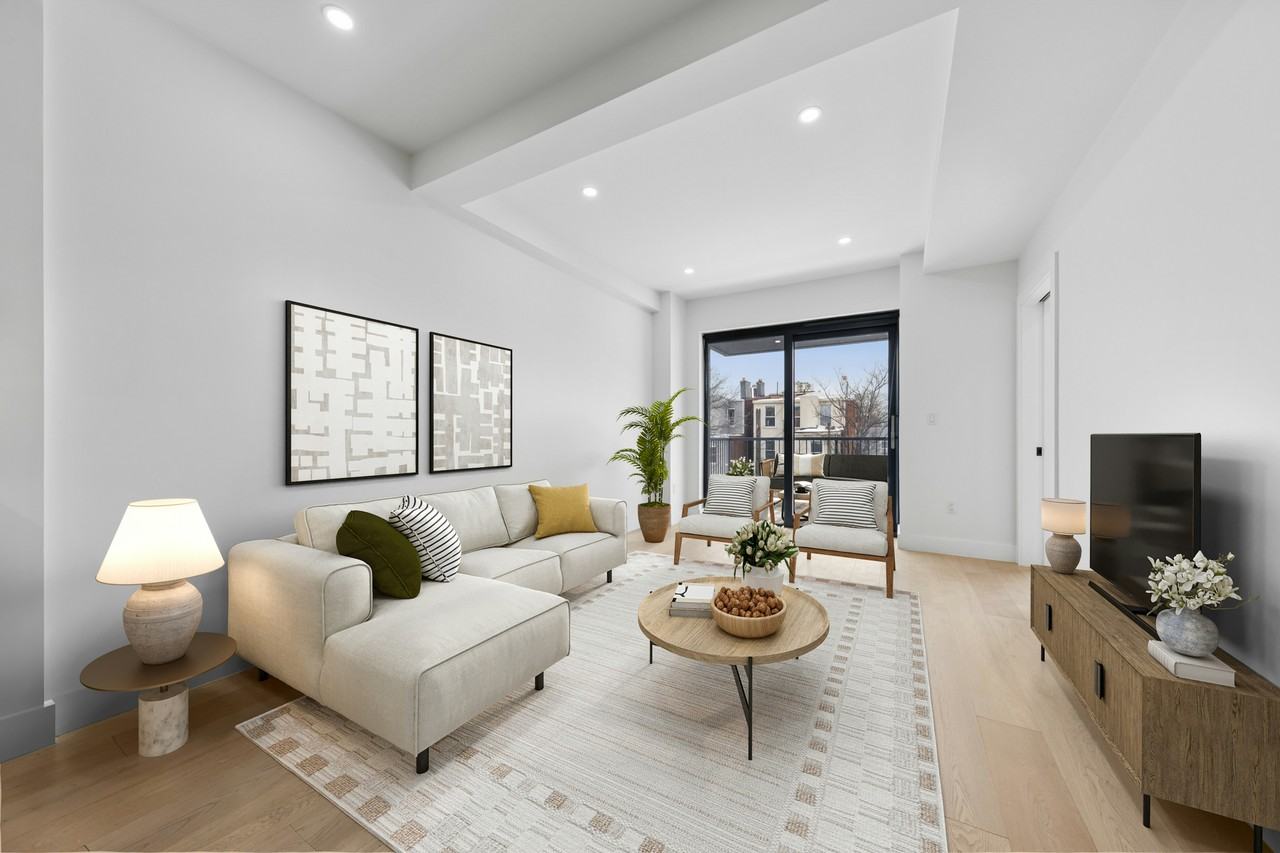 Listing photo 1 of 5