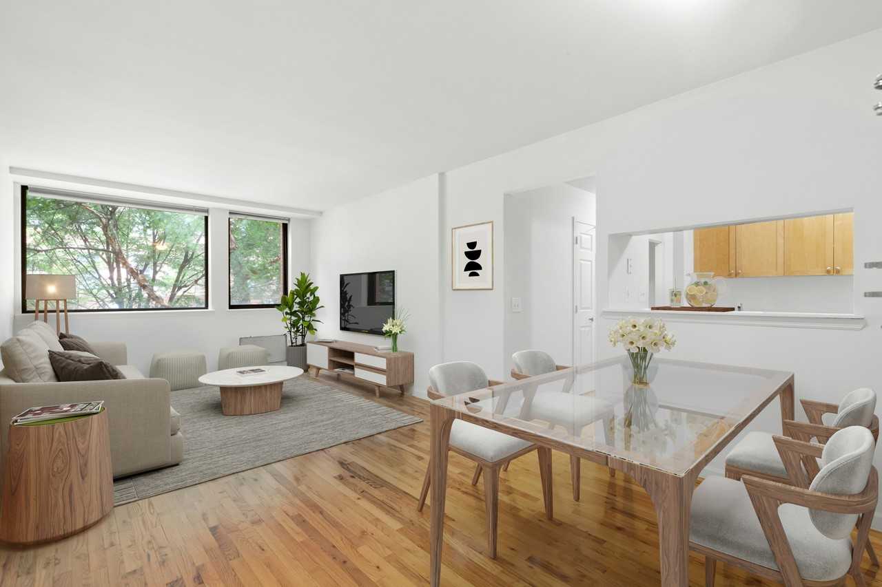 Listing photo 1 of 5