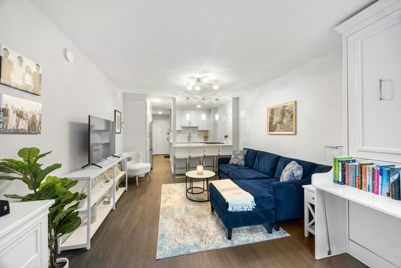 Listing photo 1 of 5