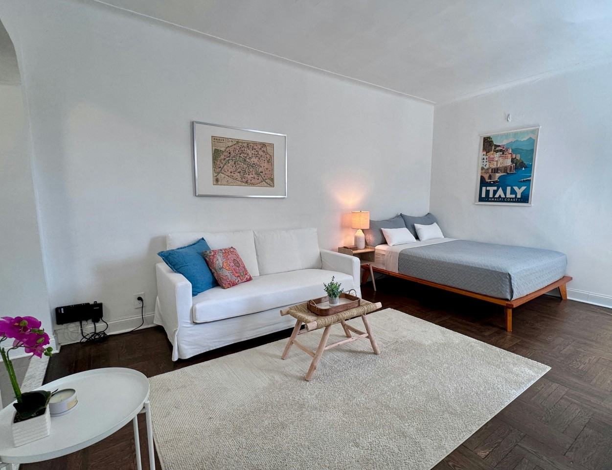 Listing photo 1 of 5