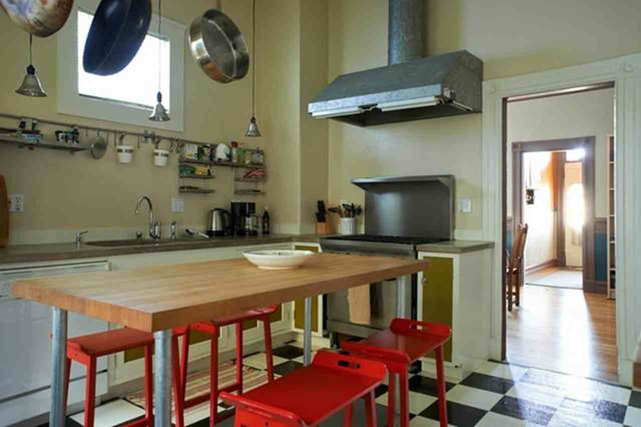 Listing photo 1 of 5