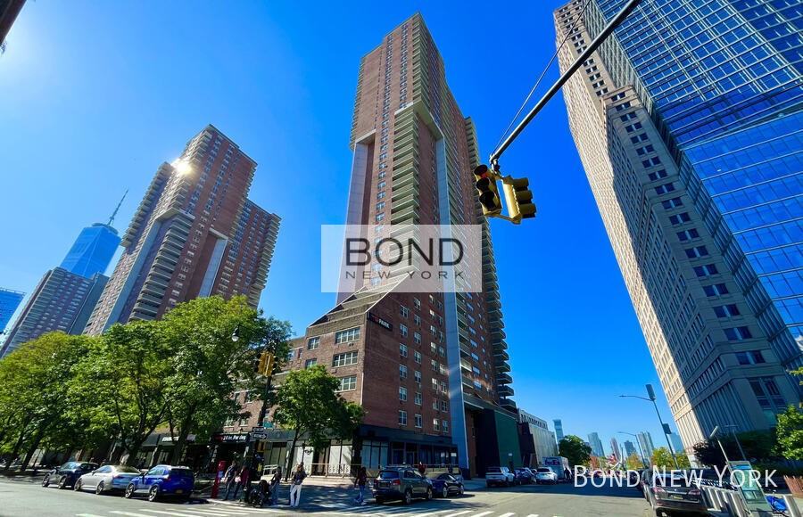 Listing photo 1 of 5